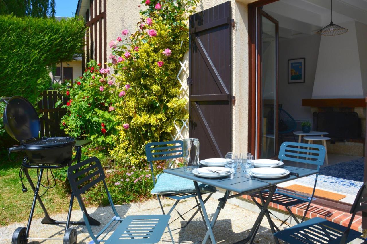 Cottage With Large Garden 15 Minutes Walk From The Beach Villers-sur-Mer Exteriér fotografie