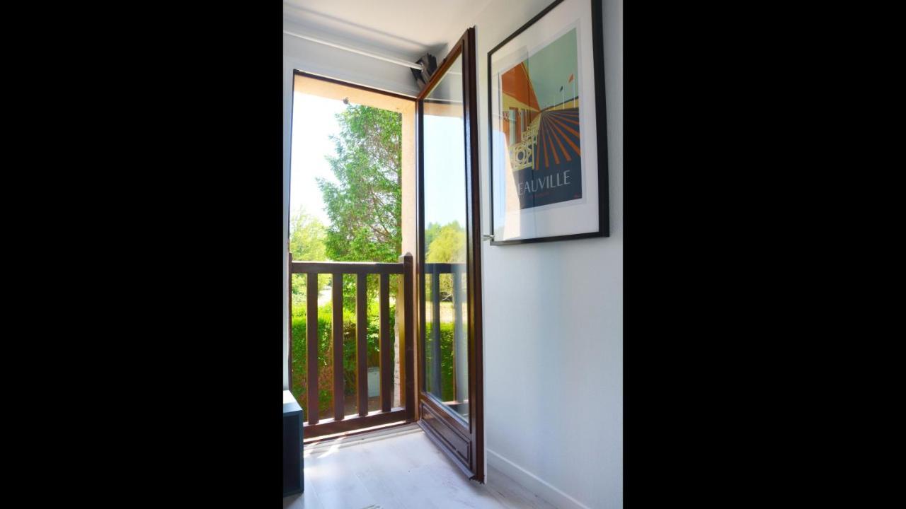 Cottage With Large Garden 15 Minutes Walk From The Beach Villers-sur-Mer Exteriér fotografie